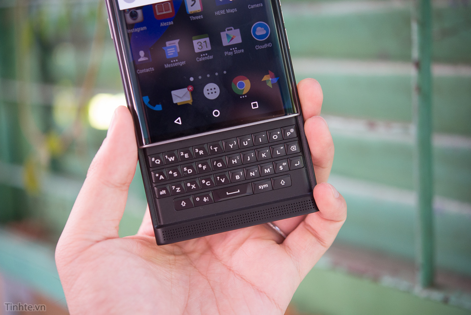 3584215_review_Danh_gia_blackberry_priv-5